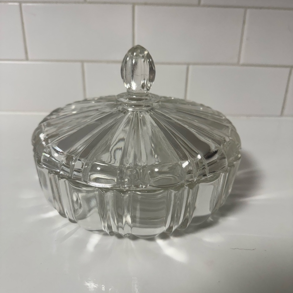 Anchor Hocking Old Cafe pattern covered candy dish